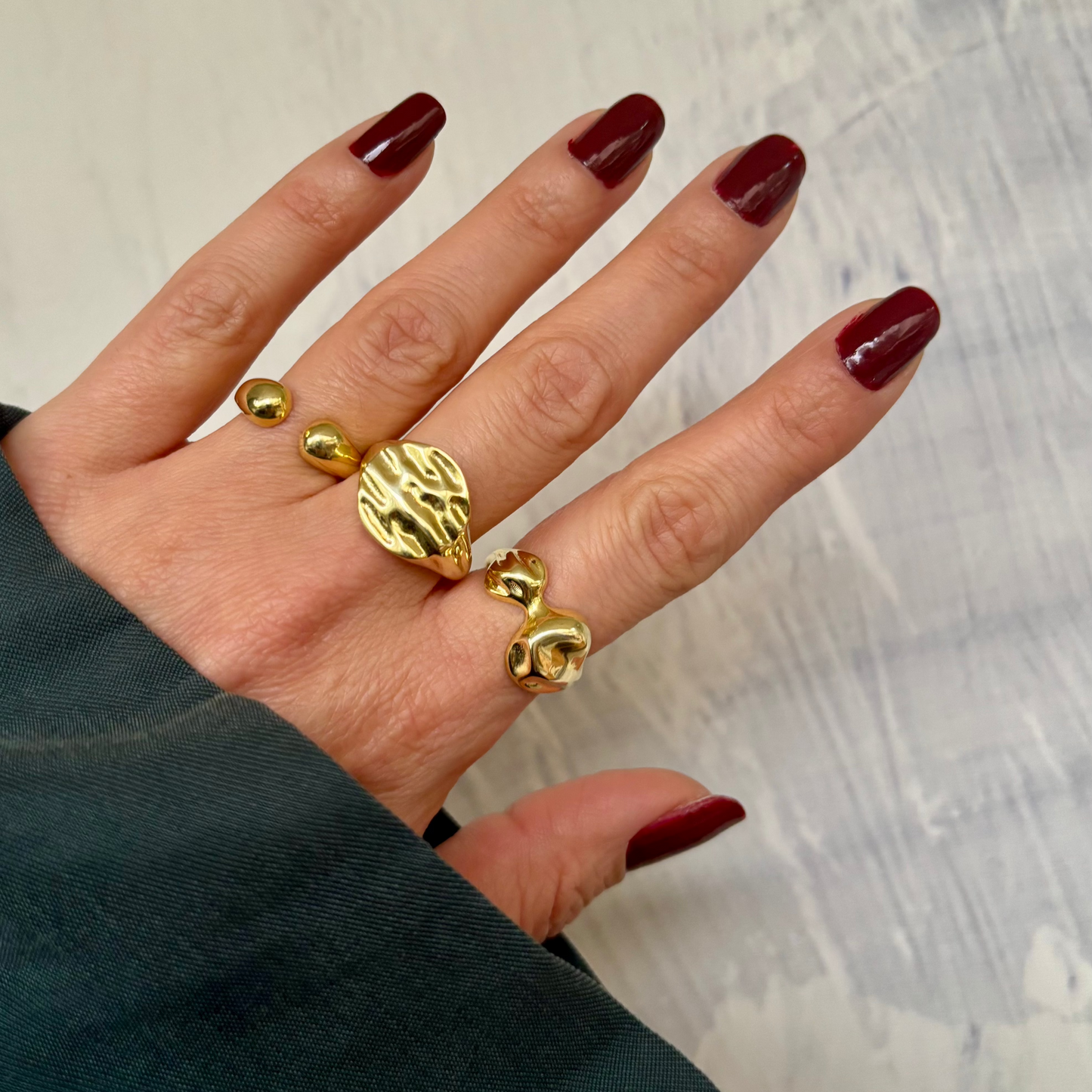 Yuvarlak Asimetrik Yüzük