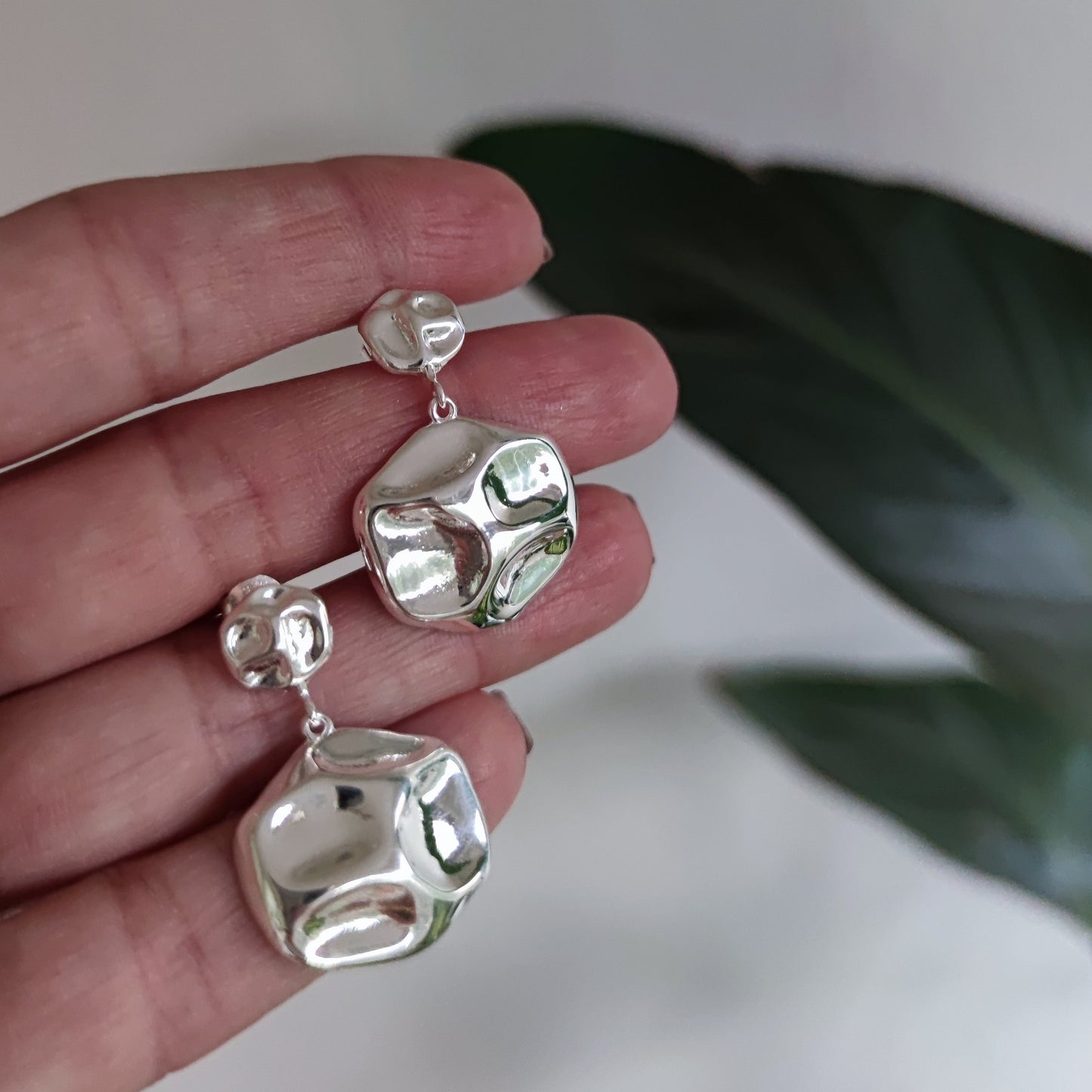 Soyut Tasarım Küpe