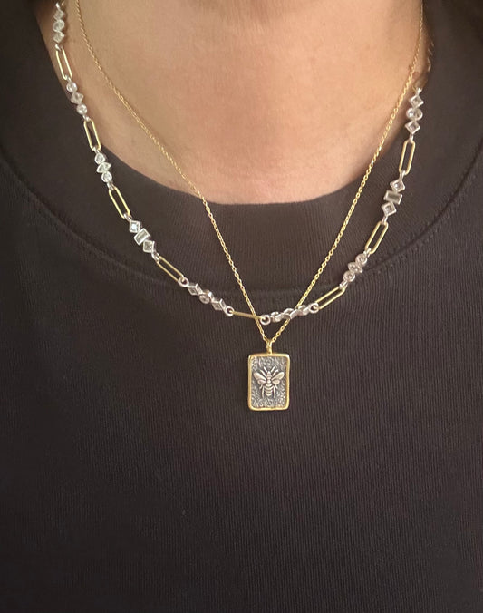 Çift Renk Arı Kolye