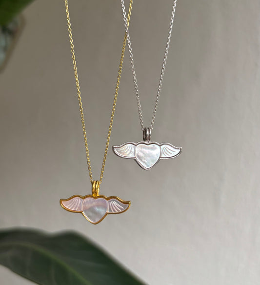 Beyaz Sedefli Kanatlı Kalp Kolye